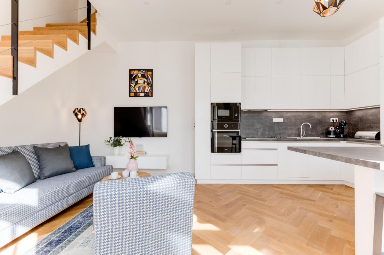 Ferienwohnung Andel Design Duplex, Ac, Garage Prag Exterior foto